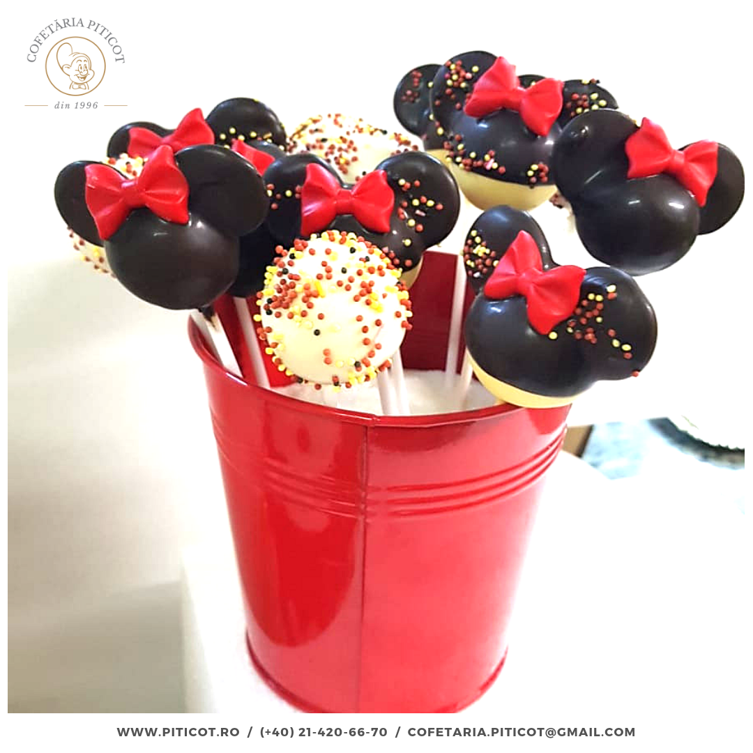 Cake pops - Minnie Mouse